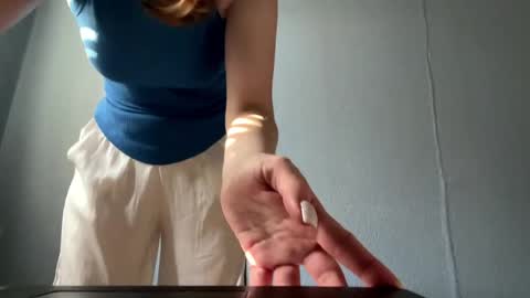 Lily online show from 05.23.26