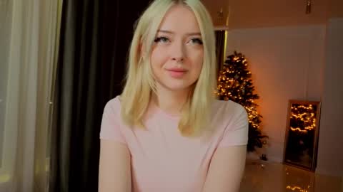 Snapshot of erlenbayer chatting on 02.26.26 Chanel online show from 02.26.26