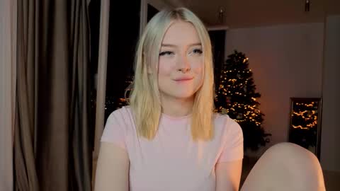 Snapshot of erlenbayer chatting on 02.27.26 Chanel online show from 02.27.26