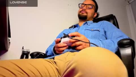 Snapshot of ernesto_rodriguez_82 chatting on 03.07.26 ernesto rodriguez 82 online show from 03.07.26