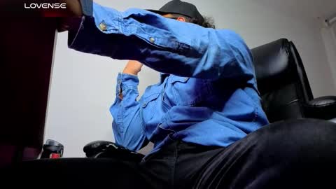 Snapshot of ernesto_rodriguez_82 chatting on 03.15.26 ernesto rodriguez 82 online show from 03.15.26