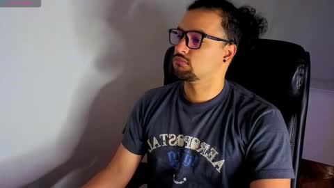 Snapshot of ernesto_rodriguez_82 chatting on 03.16.26 ernesto rodriguez 82 online show from 03.16.26