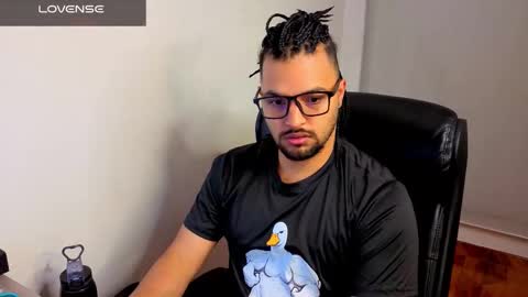 Snapshot of ernesto_rodriguez_82 chatting on 03.28.26 ernesto rodriguez 82 online show from 03.28.26