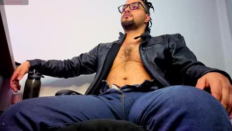 Snapshot of ernesto_rodriguez_82 chatting on 03.29.26 ernesto rodriguez 82 online show from 03.29.26