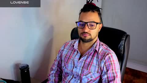 Snapshot of ernesto_rodriguez_82 chatting on 04.01.26 ernesto rodriguez 82 online show from 04.01.26