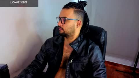 Snapshot of ernesto_rodriguez_82 chatting on 04.03.26 ernesto rodriguez 82 online show from 04.03.26