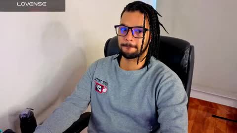 Snapshot of ernesto_rodriguez_82 chatting on 04.04.26 ernesto rodriguez 82 online show from 04.04.26