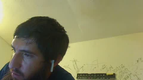 Snapshot of ernesto_verdugo0212 chatting on 08.03.26 ernesto_verdugo0212 online show from 08.03.26