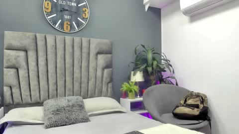 Snapshot of eros_mancini chatting on 10.15.25 Eros Mancini online show from 10.15.25