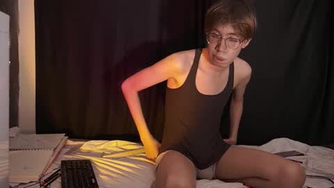 Snapshot of eroslove90 chatting on 10.11.25 eroslove90 online show from 10.11.25