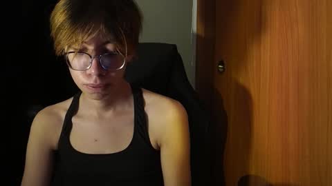 Snapshot of eroslove90 chatting on 11.02.25 eroslove90 online show from 11.02.25