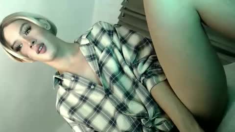 erotic_empress18 online show from 06.05.26