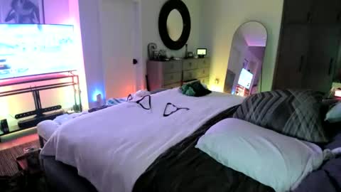 Snapshot of eroticextasy818 chatting on 10.13.25 eroticextasy818 online show from 10.13.25