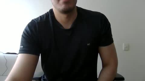 Snapshot of erra311 chatting on 11.11.25 erra311 online show from 11.11.25