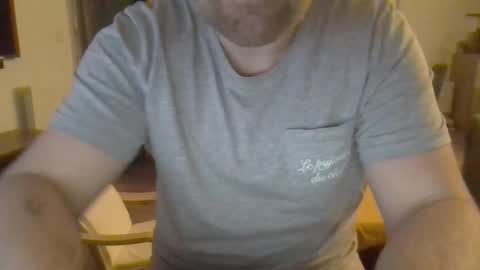 Snapshot of esclavepourfemme chatting on 01.26.25 esclavepourfemme online show from 01.26.25