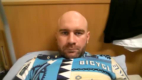 Snapshot of esenuzet69 chatting on 03.29.26 Esenuzet69 online show from 03.29.26