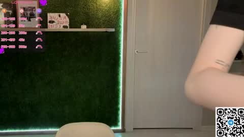 EshleGreen online show from 04.14.26