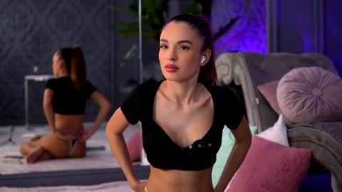 Snapshot of esmeainsley chatting on 12.04.24 Raluca online show from 12.04.24