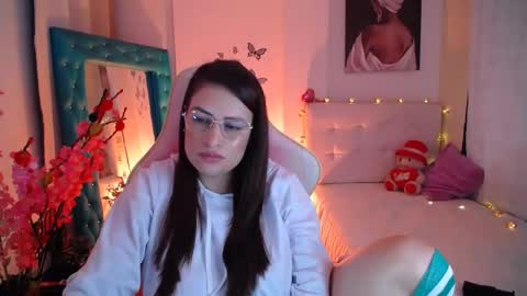 Esmeralda online show from 02.25.25