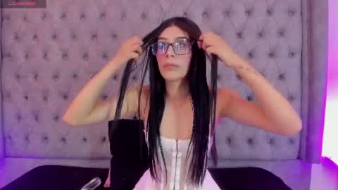 Esmeralda  Belles online show from 07.25.26