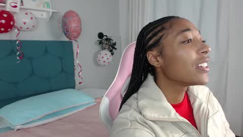 Snapshot of esmeralda_bk chatting on 01.28.25 esmeralda_bk online show from 01.28.25