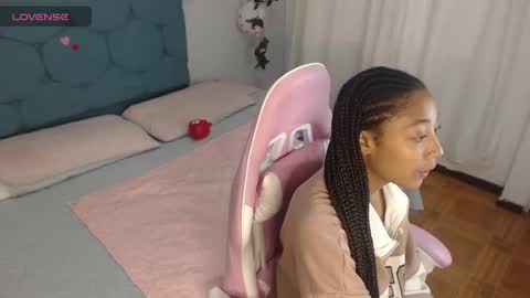 Snapshot of esmeralda_bk chatting on 02.17.25 esmeralda_bk online show from 02.17.25