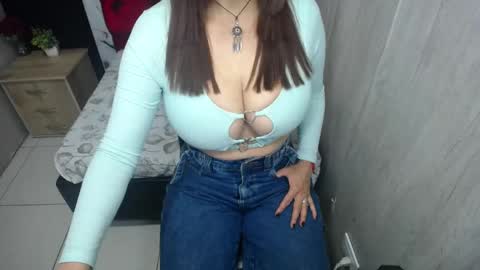 esmeralda black online show from 05.19.26