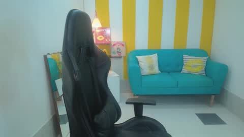 ESMERALDA  online show from 01.17.26