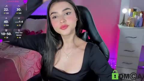 Esmeralda online show from 05.11.26