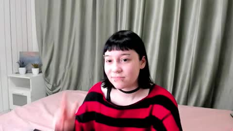 Snapshot of esperanzameachem chatting on 10.27.25 Tricky online show from 10.27.25
