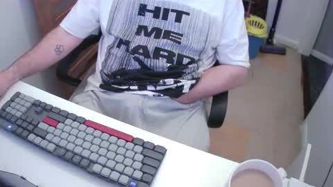 Snapshot of essex_wild chatting on 11.27.25 Morph online show from 11.27.25