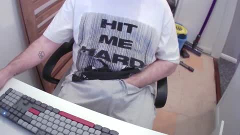 Snapshot of essex_wild chatting on 02.12.26 Morph online show from 02.12.26