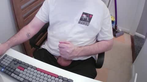 Snapshot of essex_wild chatting on 02.15.26 Morph online show from 02.15.26