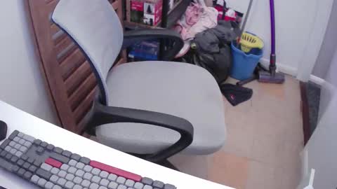 Snapshot of essex_wild chatting on 02.22.26 Morph online show from 02.22.26