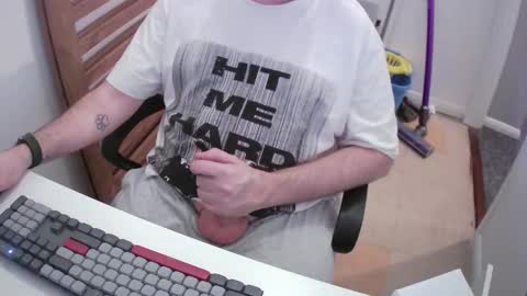 Snapshot of essex_wild chatting on 02.25.26 Morph online show from 02.25.26