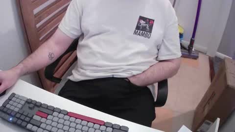 Snapshot of essex_wild chatting on 02.28.26 Morph online show from 02.28.26