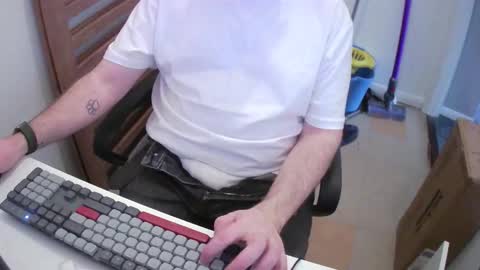 Snapshot of essex_wild chatting on 03.04.26 Morph online show from 03.04.26