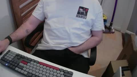 Snapshot of essex_wild chatting on 03.09.26 Morph online show from 03.09.26