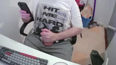 Snapshot of essex_wild chatting on 05.14.26 Morph online show from 05.14.26