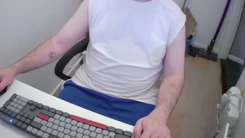 Snapshot of essex_wild chatting on 05.31.26 Morph online show from 05.31.26