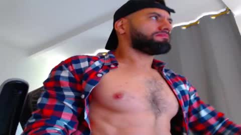 Snapshot of esteban7984068 chatting on 10.14.25 esteban online show from 10.14.25