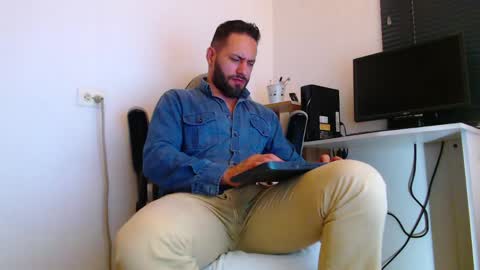 esteban online show from 04.08.26