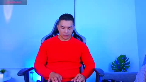 Snapshot of esteban_de_louise chatting on 04.23.26 ESTEBAN online show from 04.23.26
