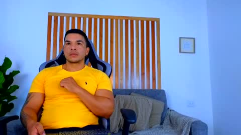 Snapshot of esteban_de_louise chatting on 05.12.26 ESTEBAN online show from 05.12.26