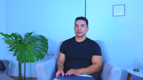 Snapshot of esteban_de_louise chatting on 06.10.26 ESTEBAN online show from 06.10.26
