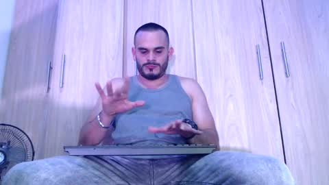 Esteban Fernandez online show from 03.04.25