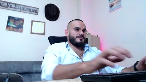 Esteban Fernandez online show from 06.18.26