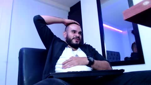 Esteban Fernandez online show from 08.03.26