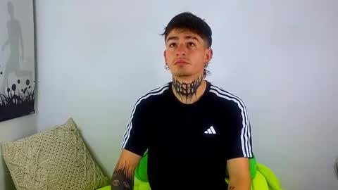 Esteban independent model online show from 03.05.25