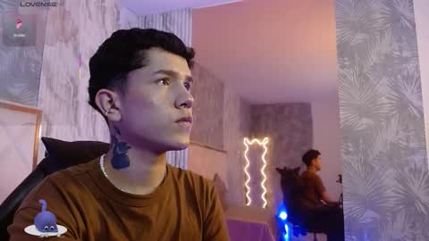 Snapshot of estefan_tay chatting on 02.13.26 estefan_tay online show from 02.13.26